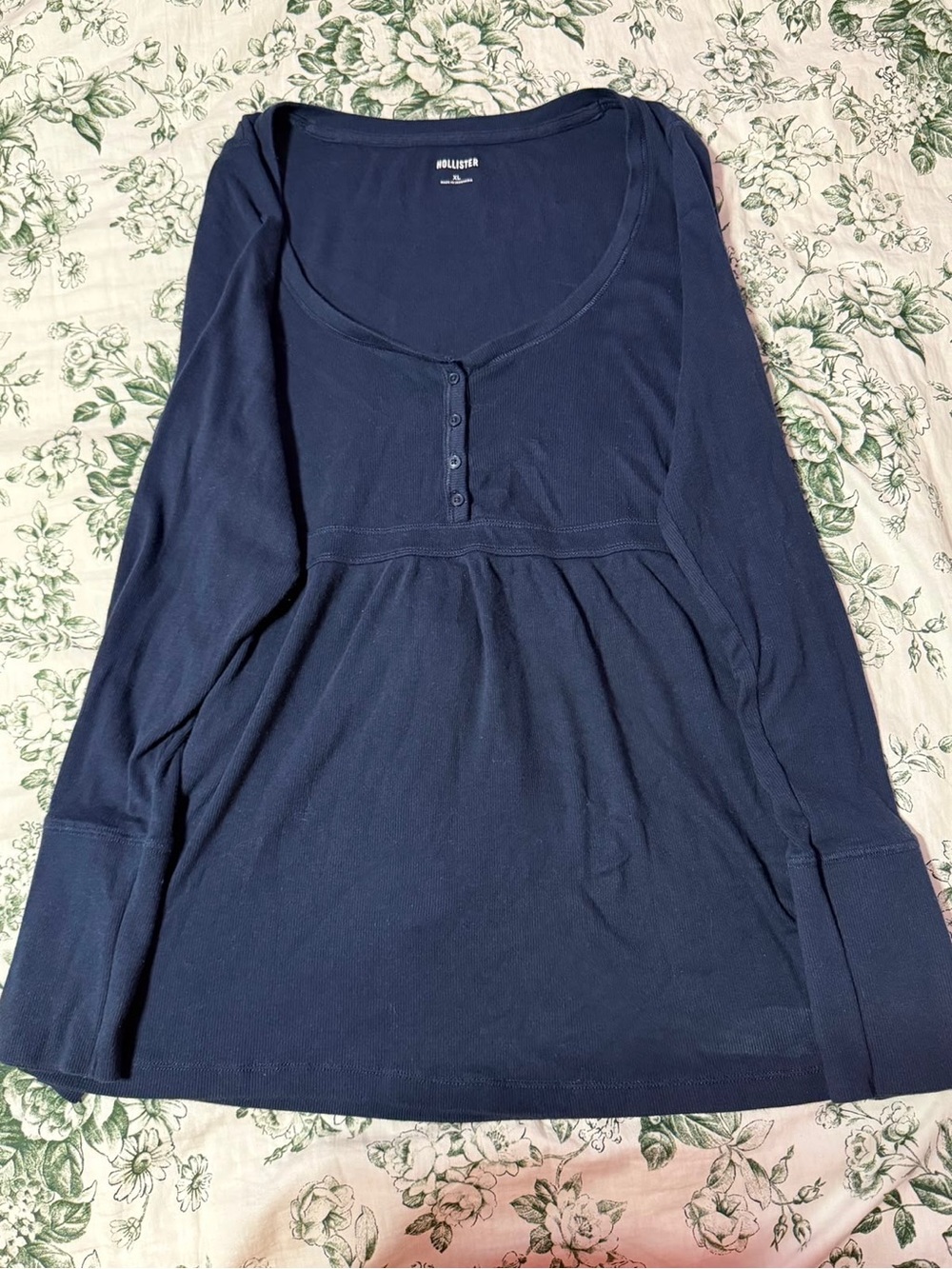Hollister Navy Scoop-Neck Henley Long-Sleeve Top